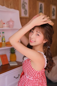 再见艾曼妞